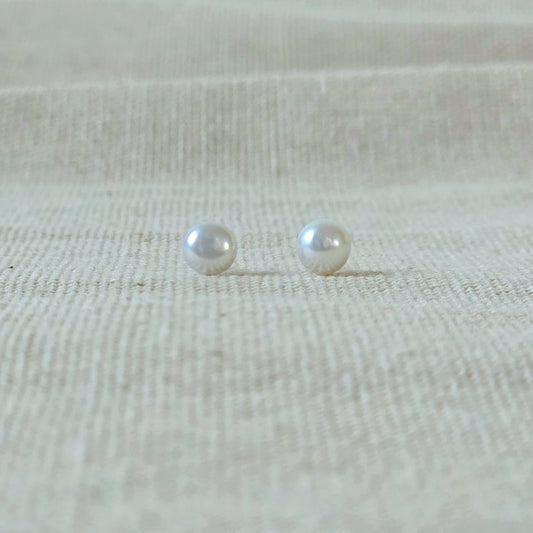 Earrings White Mini Pearl